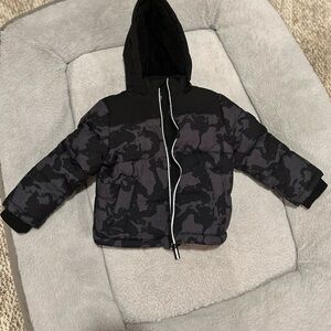Black and Gray Camouflage Puffer Jacket